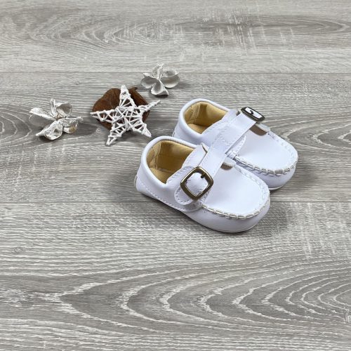 Fehér, elegáns puha talpú kocsicipő