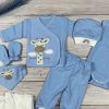 8 részes,  zsiráfos mintájú kék színű hazahozós kisfiú baby szett