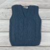 Kék színű kötött kisfiú mellény