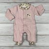9 részes, szívecskés és pillangós mintájú kislány baby hazahozós szett, babapléddel