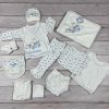 11 részes nyuszis-macis mintájú, világoskék csillagos kisfiú baby szett, babapléddel