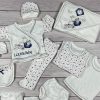 11 részes nyuszis-macis mintájú, piros és sötétkék csillagos kisfiú baby szett, babapléddel