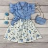 Kék virágmintás kislány ruha fodros ujjakkal, övvel és táskával