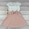 Masnival díszített csipkés púder-fehér kislány ruha