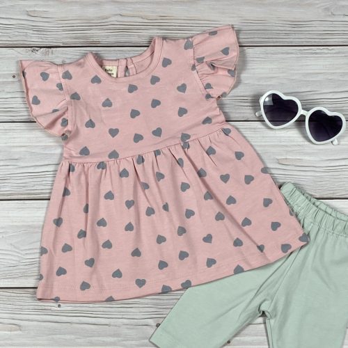 Fodros ujjú szívecskés tunikás-rövidnadrágos együttes
