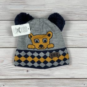   Macis mintájú, pomponos polárral bélelt kisfiú téli sapka